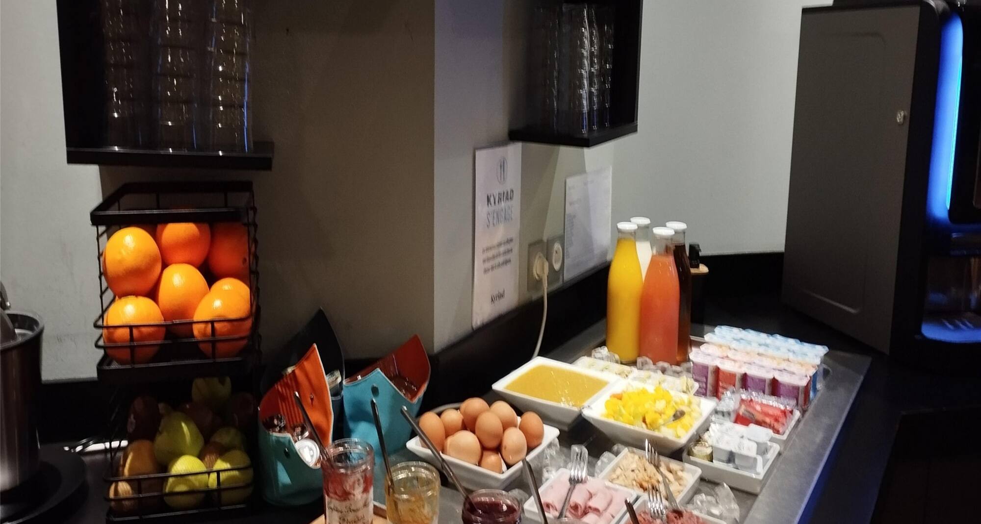 Kyriad  AURAY - Carnac - pdjs buffet