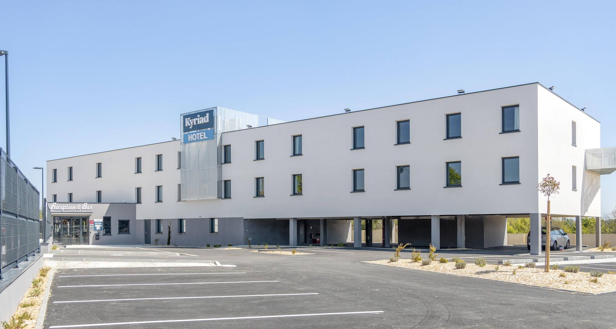 KYRIAD BORDEAUX NORD SAINTE EULALIE - vue ext rieure h tel