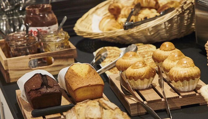KYRIAD COMBS LA VILLE SENART - Buffet petit-déjeuner COMBS LA VILLE