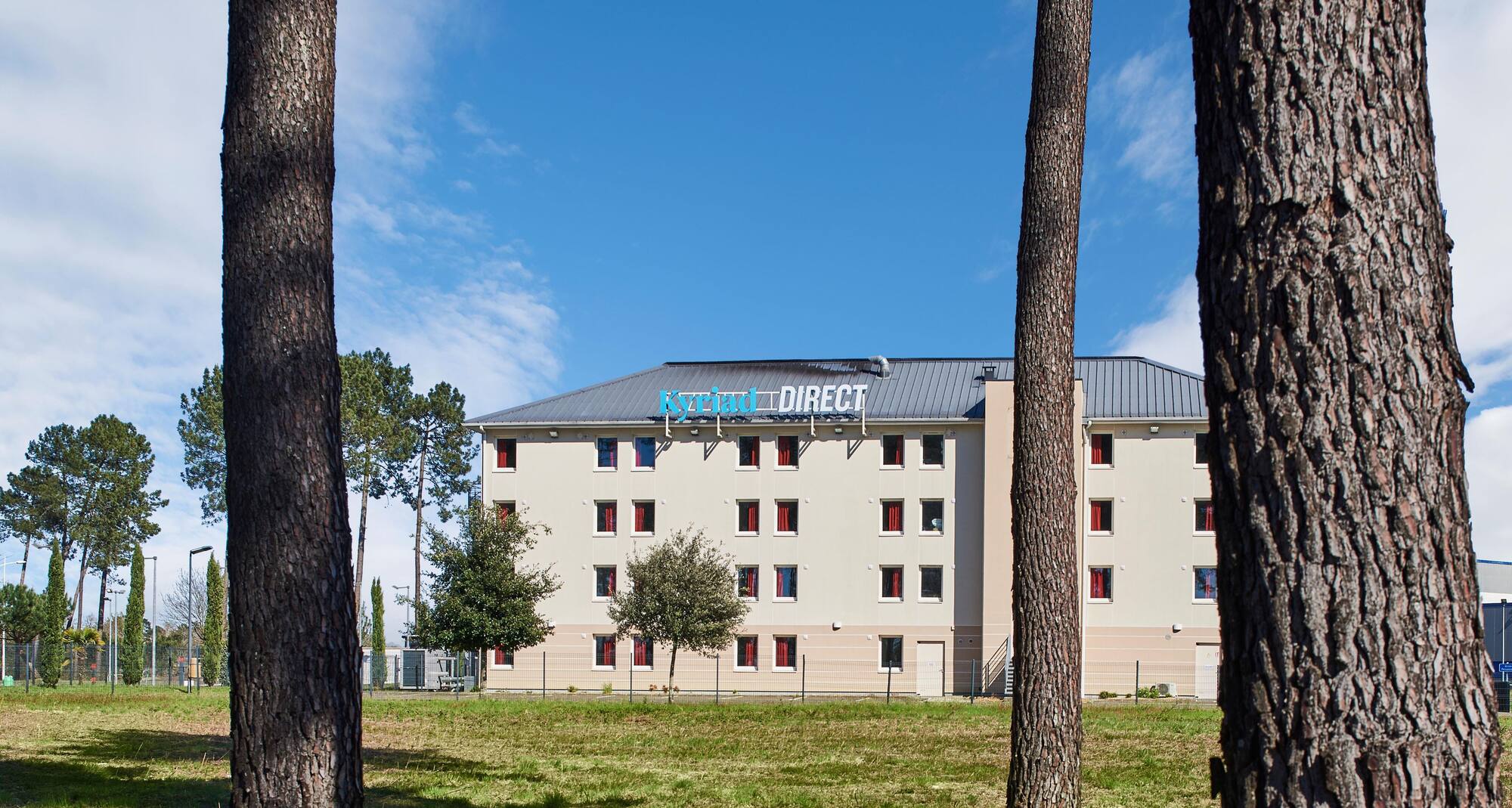 Kyriad Direct MONT DE MARSAN - St Avit - HOTEL EXTERIEUR