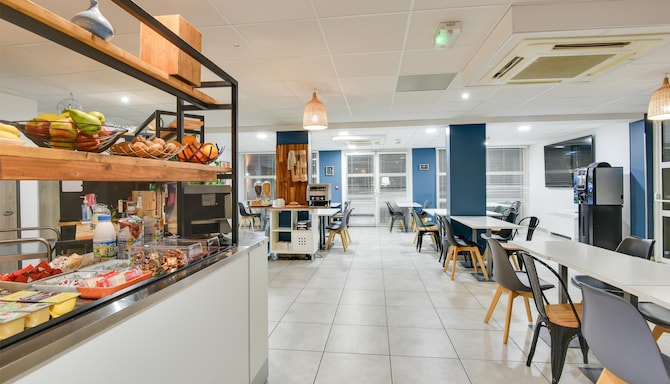 Kyriad PERPIGNAN SUD - Breakfast room