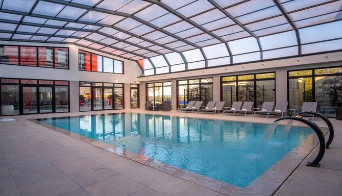 Kyriad Prestige LYON EST - Saint Priest Eurexpo - Kyriad Prestige Piscine