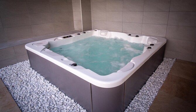Kyriad Prestige LYON EST - Saint Priest Eurexpo - Kyriad Prestige Piscine