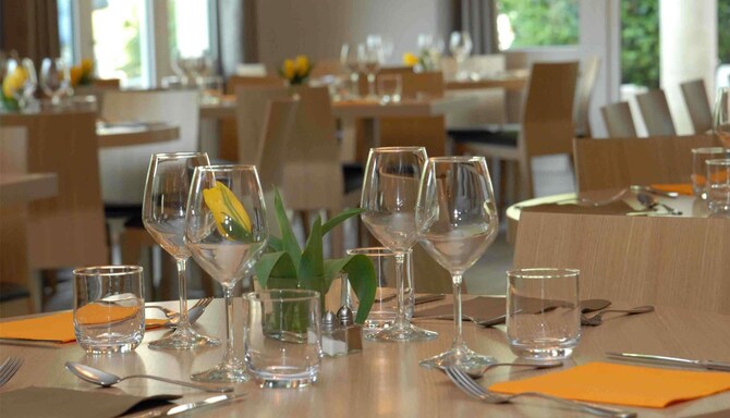 Kyriad VALENCE NORD - La Table Meridionale