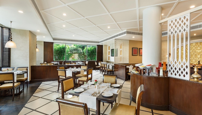 La Place Sarovar Portico Lucknow - Flavours