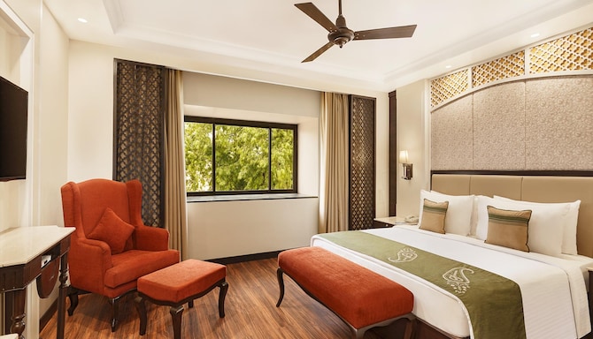 La Place Sarovar Portico Lucknow - Suite