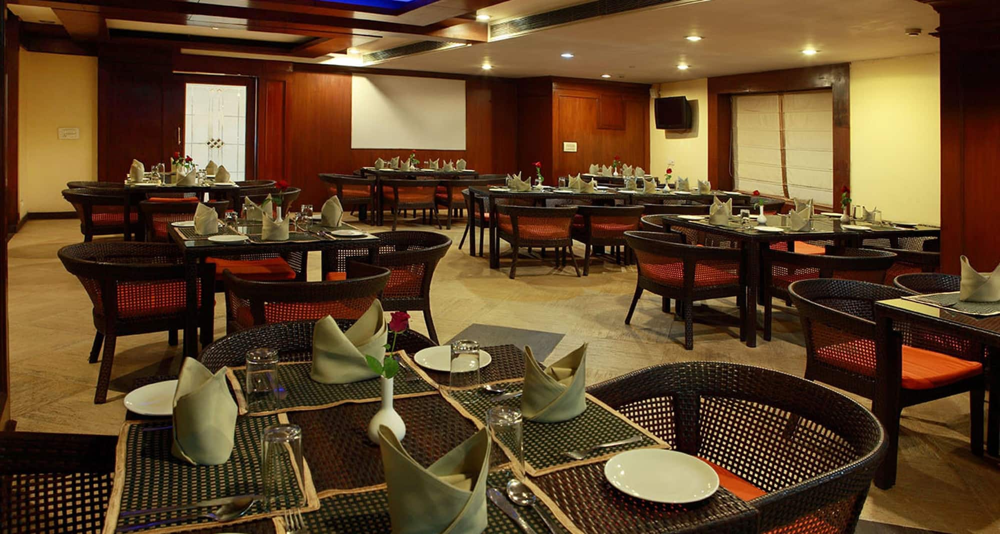 Le Lac Sarovar Portico Ranchi - Fleur Coffee Shop