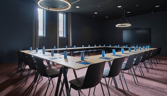 Louvre Meetings - Event Type