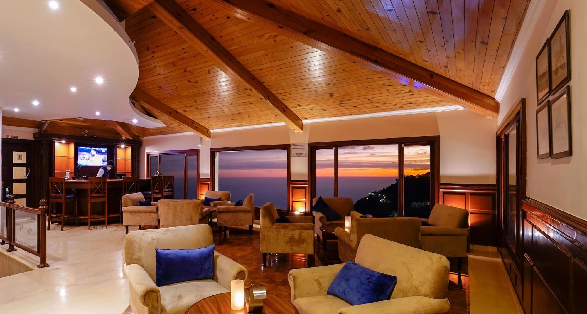 Madhuban Sarovar Portico Mussoorie - Sapphire Lounge Bar