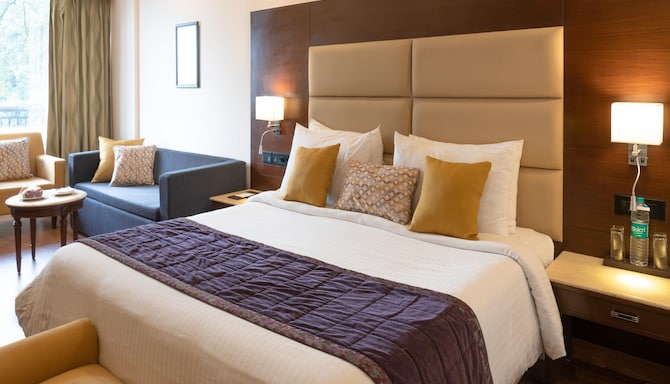 Madhuban Sarovar Portico Mussoorie - Valley View
