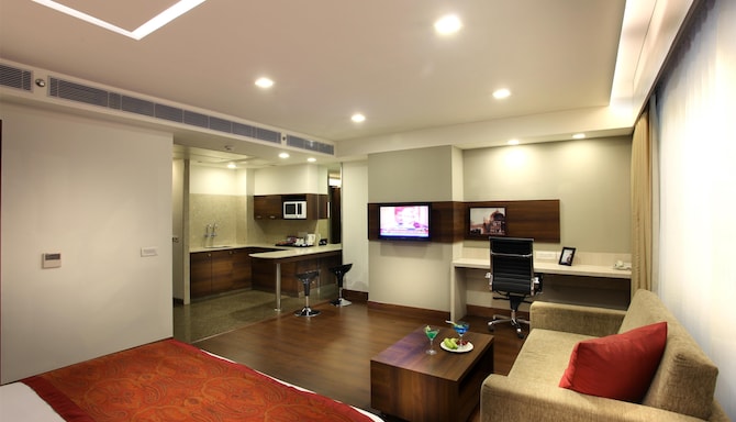 Kitchenette in Guest Room