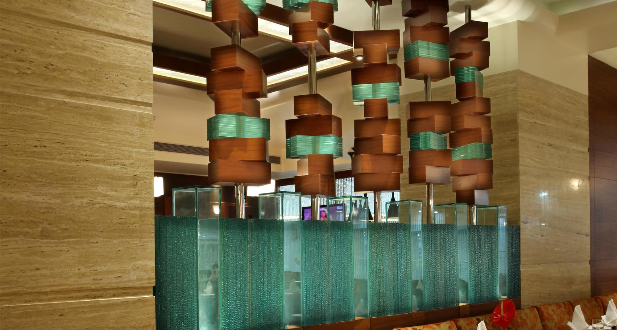 Mahagun Sarovar Portico Suites Ghaziabad - Restaurant