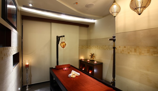 Mahagun Sarovar Portico Suites Ghaziabad - Spa