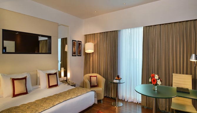 Majestic Court Sarovar Portico Navi Mumbai - Room