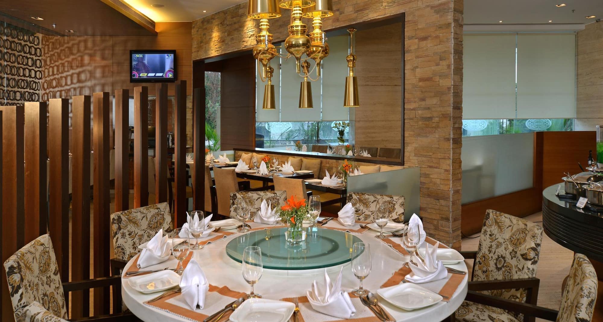 Majestic Court Sarovar Portico Navi Mumbai - Restaurant