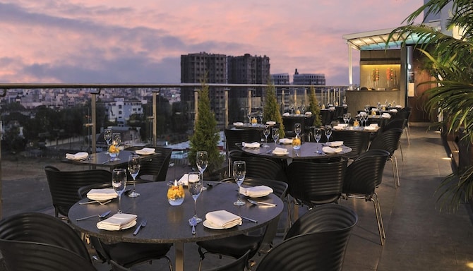 Marasa Sarovar Portico Rajkot - SKY Lounge