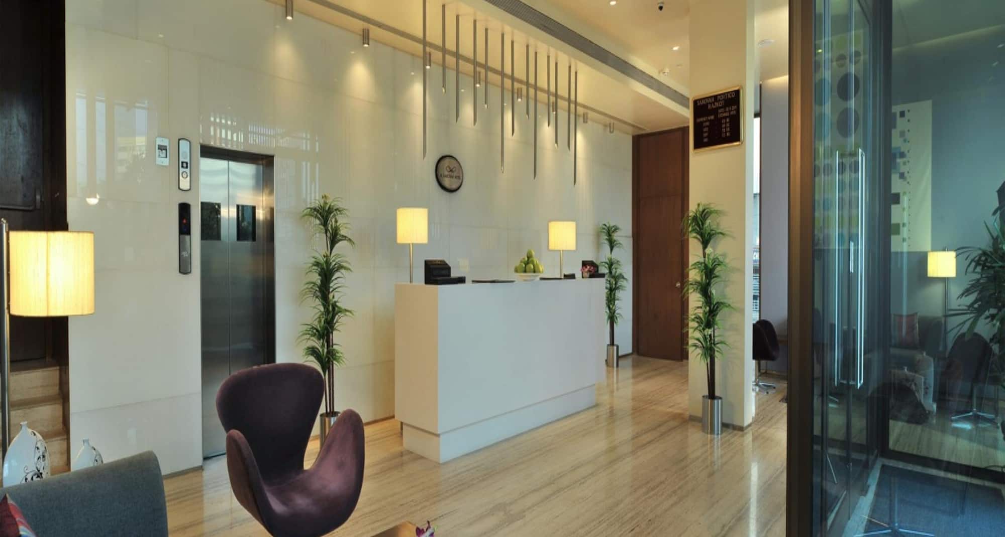 Marasa Sarovar Portico Rajkot - Hotel Lobby