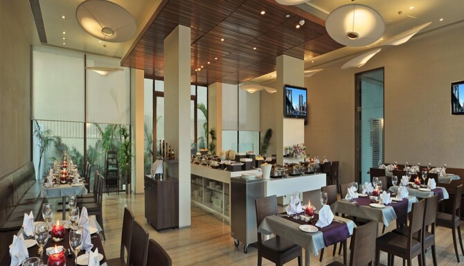 Marasa Sarovar Portico Rajkot - Mehek Restuarant
