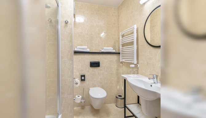 METROPOLO KRAKOW BY GOLDEN TULIP - Standard Bathroom