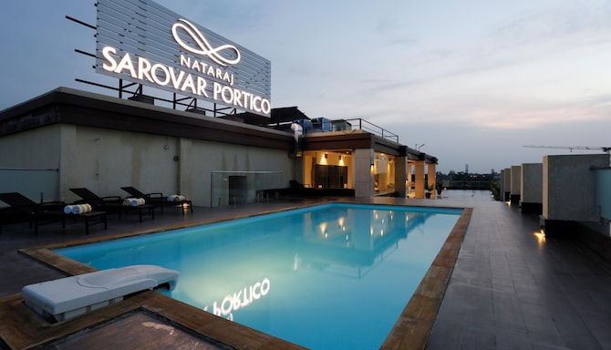 Nataraj Sarovar Portico Jhansi - Pool