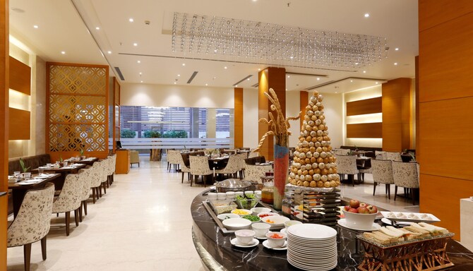 Nataraj Sarovar Portico Jhansi - Restaurant