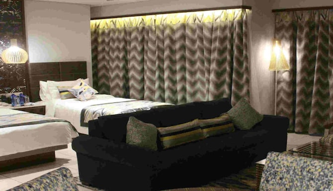 Neelkanth Sarovar Premiere - Premier Suite