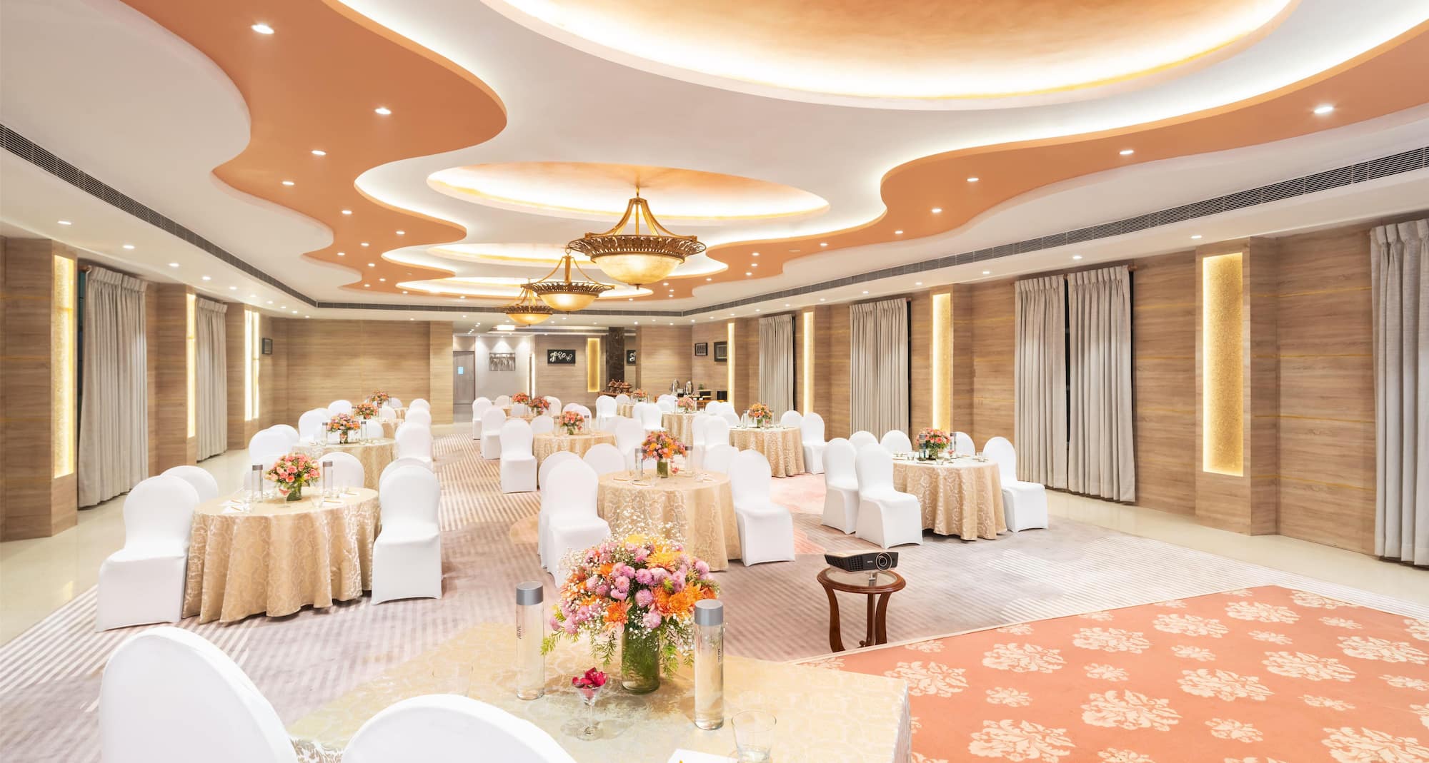 Nidhivan Sarovar Portico Vrindavan - Chitwan