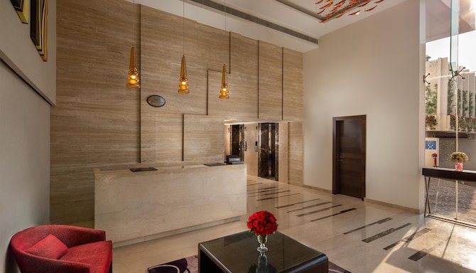 Nirvana Sarovar Portico Gorakhpur - Reception
