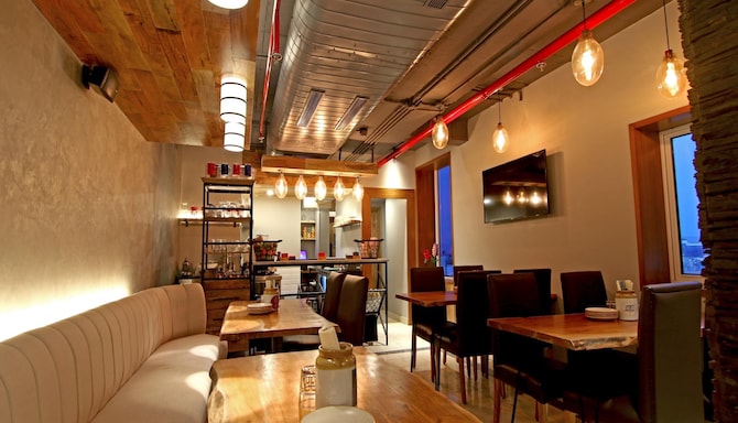 Nirwana Hometel Jaipur - Indoor Restaurant