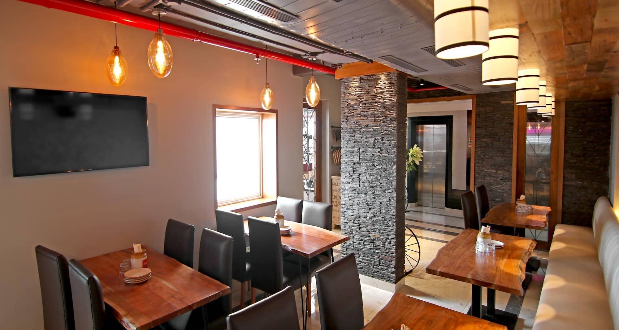 Nirwana Hometel Jaipur - Indoor Restaurant