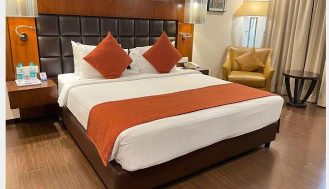 Paradigm Sarovar Portico Kakinada - Suite