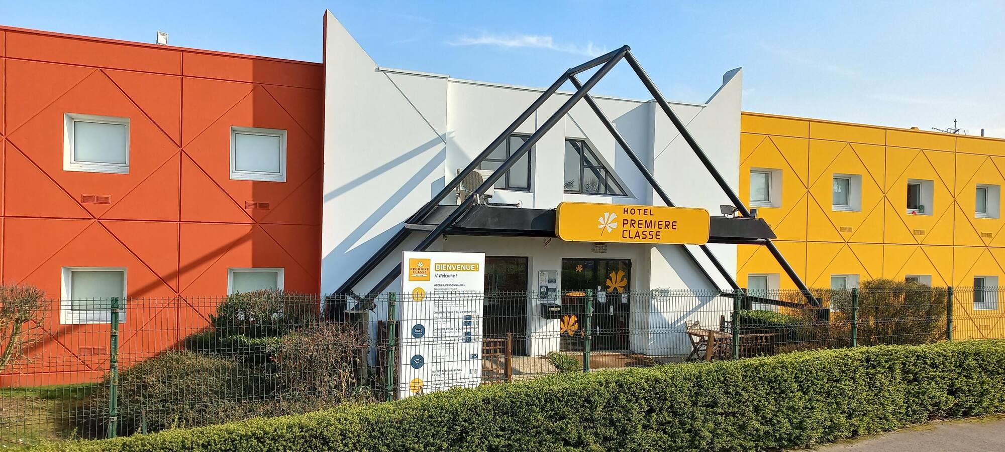 PREMIERE CLASSE ARRAS TILLOY LES MOFFLAINES - Area esterna