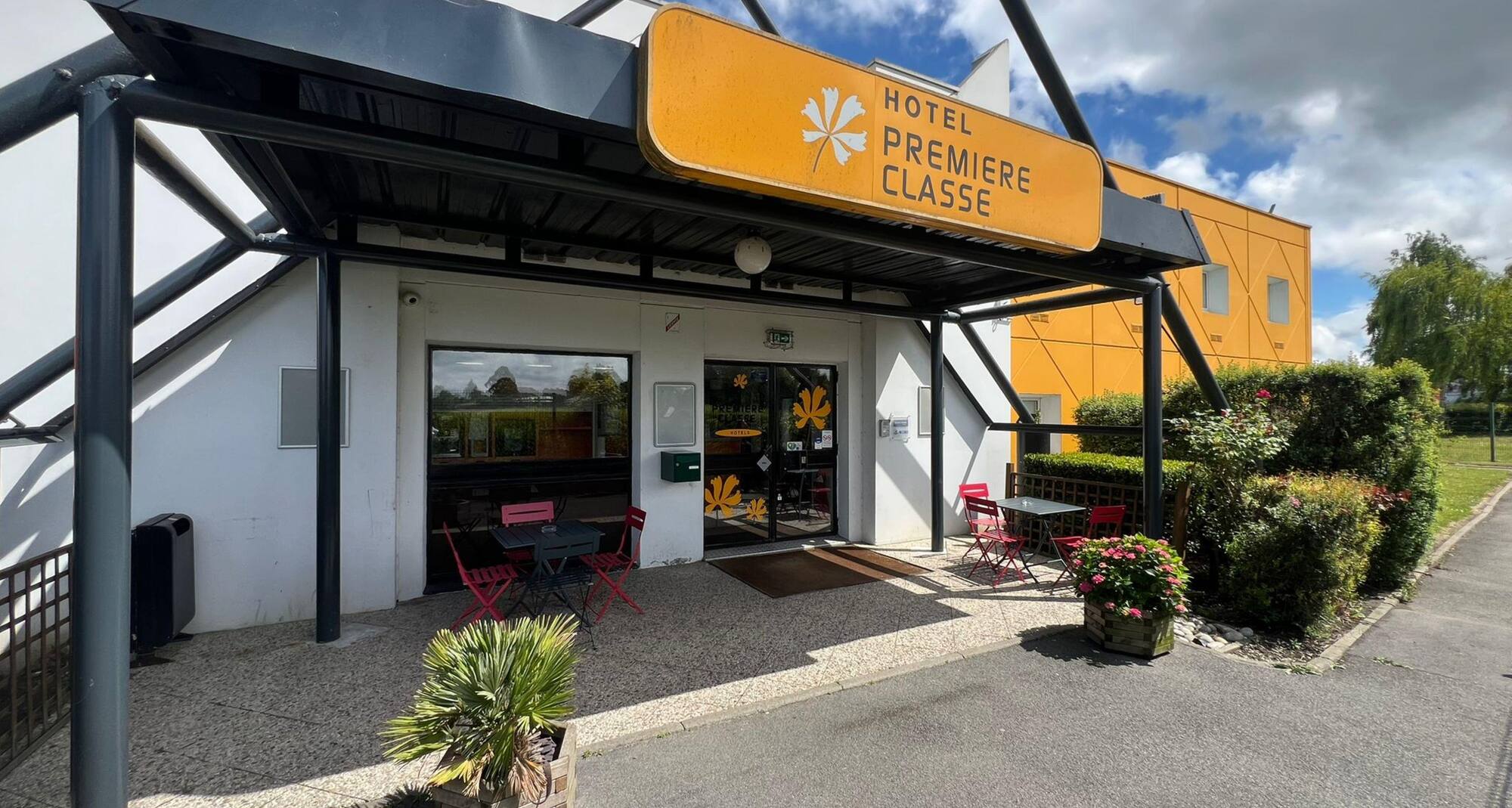 PREMIERE CLASSE ARRAS TILLOY LES MOFFLAINES - Area esterna