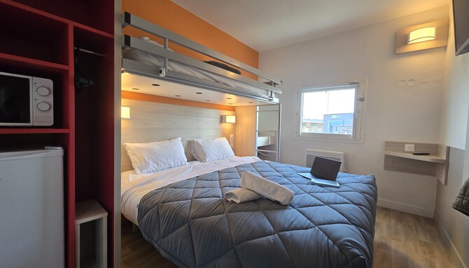 PREMIERE CLASSE ARRAS TILLOY LES MOFFLAINES - Quarto / Alojamentos