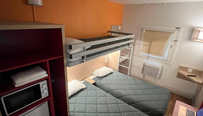 PREMIERE CLASSE ARRAS TILLOY LES MOFFLAINES - Quarto / Alojamentos