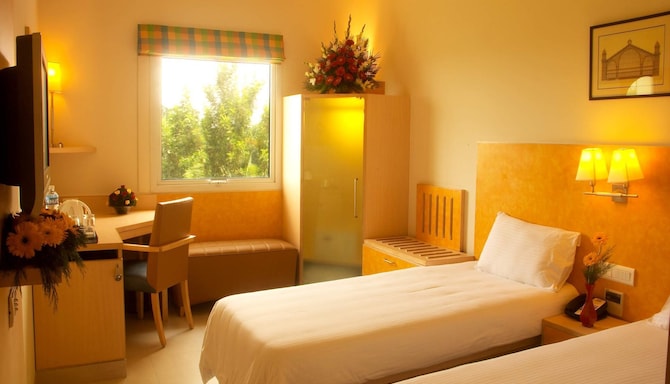 Radha Hometel Bengaluru - Guest Room