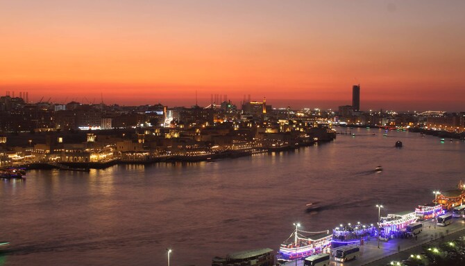Radisson Blu Hotel, Dubai Deira Creek - Sunset over Dubai Creek