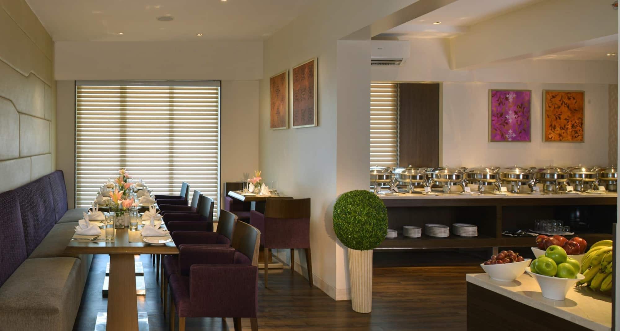 Residency Sarovar Portico Mumbai - Coffee Shop