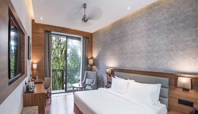 Rosefinch Sarovar Portico Bhimtal - Deluxe Room