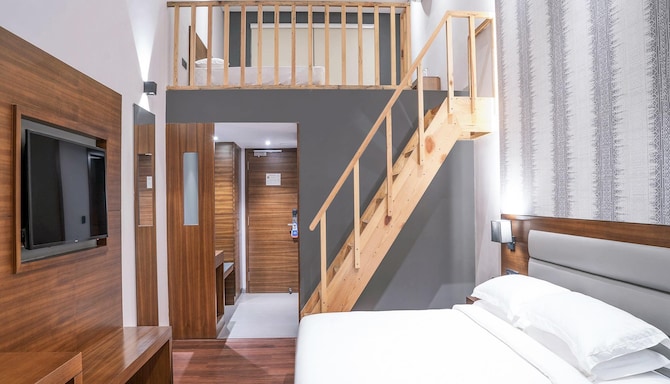 Rosefinch Sarovar Portico Bhimtal - Family Room