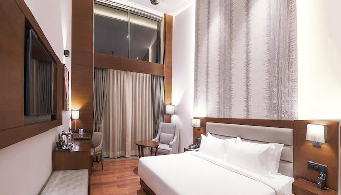 Rosefinch Sarovar Portico Bhimtal - Luxury Room