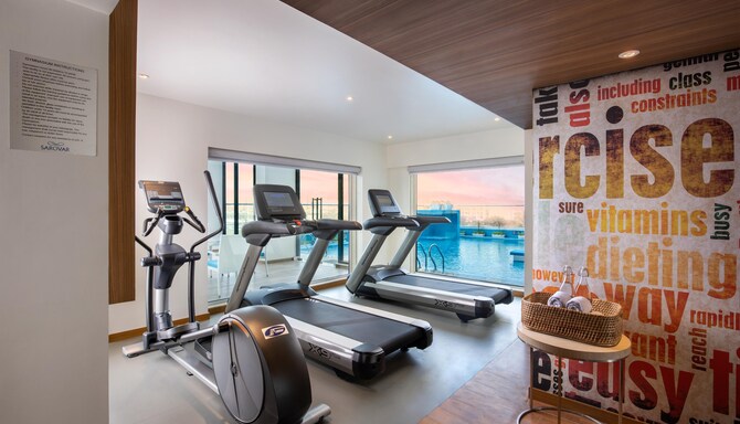 Royal Hometel Suites Dahisar Mumbai - GYM