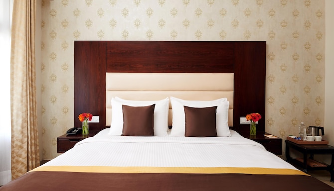 Royal Kingdom Sarovar Portico Pilibhit - Superior Room