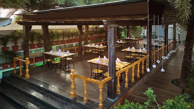 Royal Kingdom Sarovar Portico Pilibhit - Restaurant