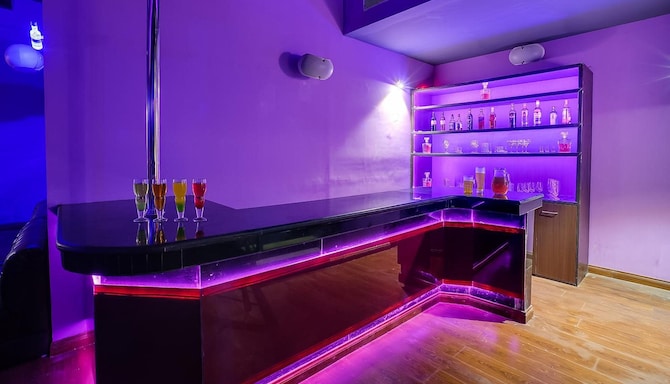 Royal Sarovar Portico Siliguri - Bar