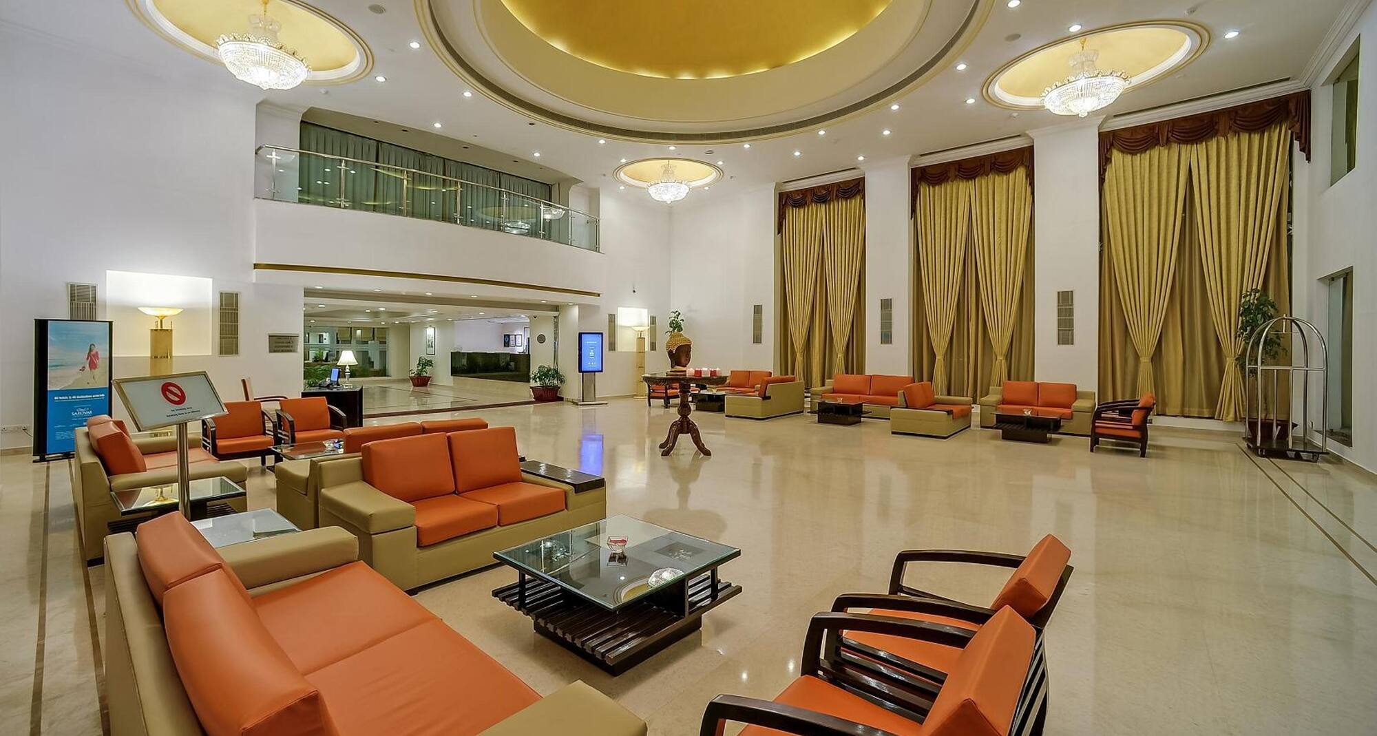 Royal Sarovar Portico Siliguri - Lobby
