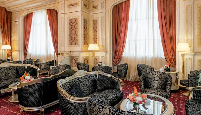 Royal Tulip Almaty - Royal Tulip Almaty Lobby Bar