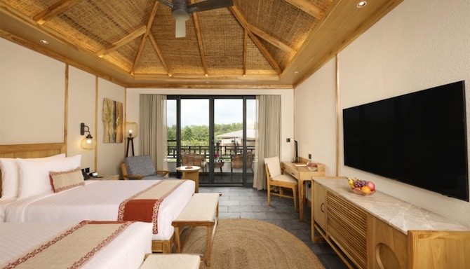 ROYAL TULIP CHITWAN NEPAL - Deluxe twin