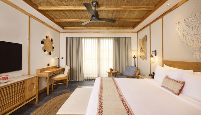 ROYAL TULIP CHITWAN NEPAL - Deluxe double