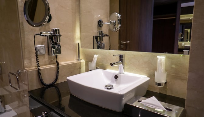 Royal Tulip City Center Tanger - Royal Tulip City Center Busines SUITE Room